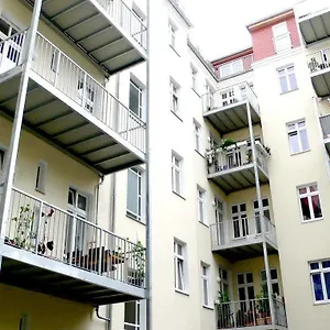 Отель Lodge Berlin, Берлин